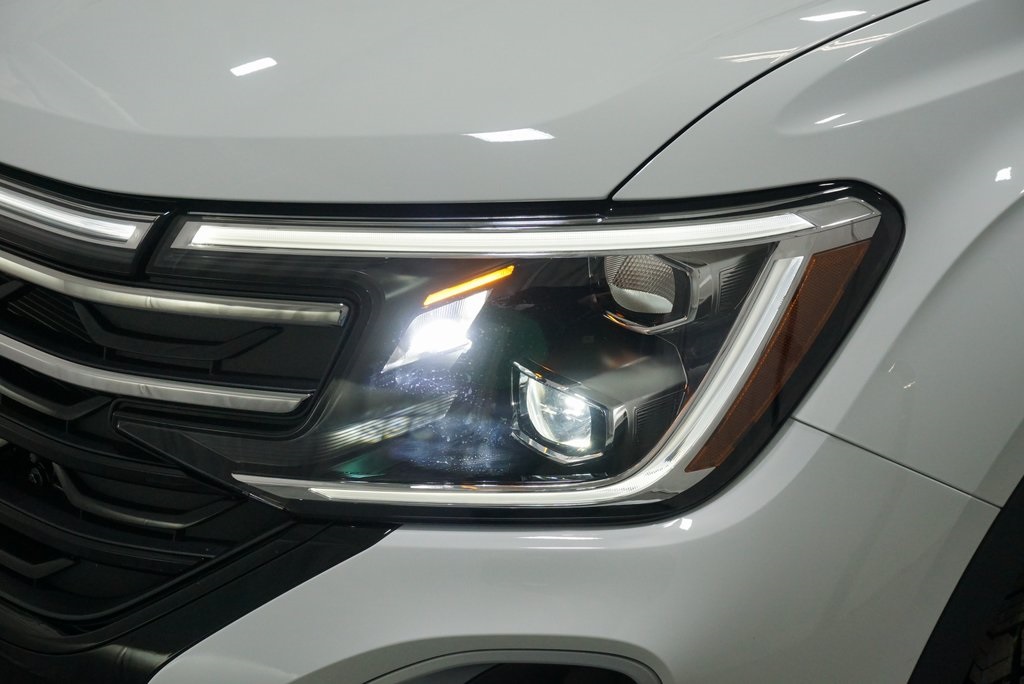 2025 Volkswagen Atlas Peak Edition SE photo 36
