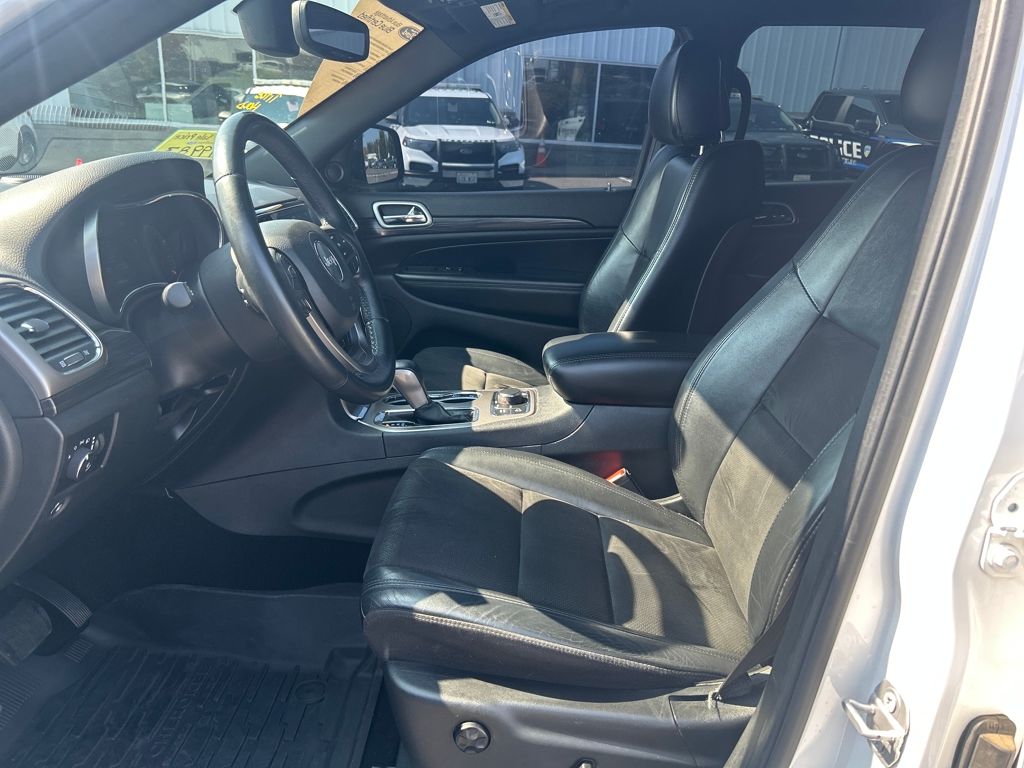 2019 Jeep Grand Cherokee Altitude photo 4