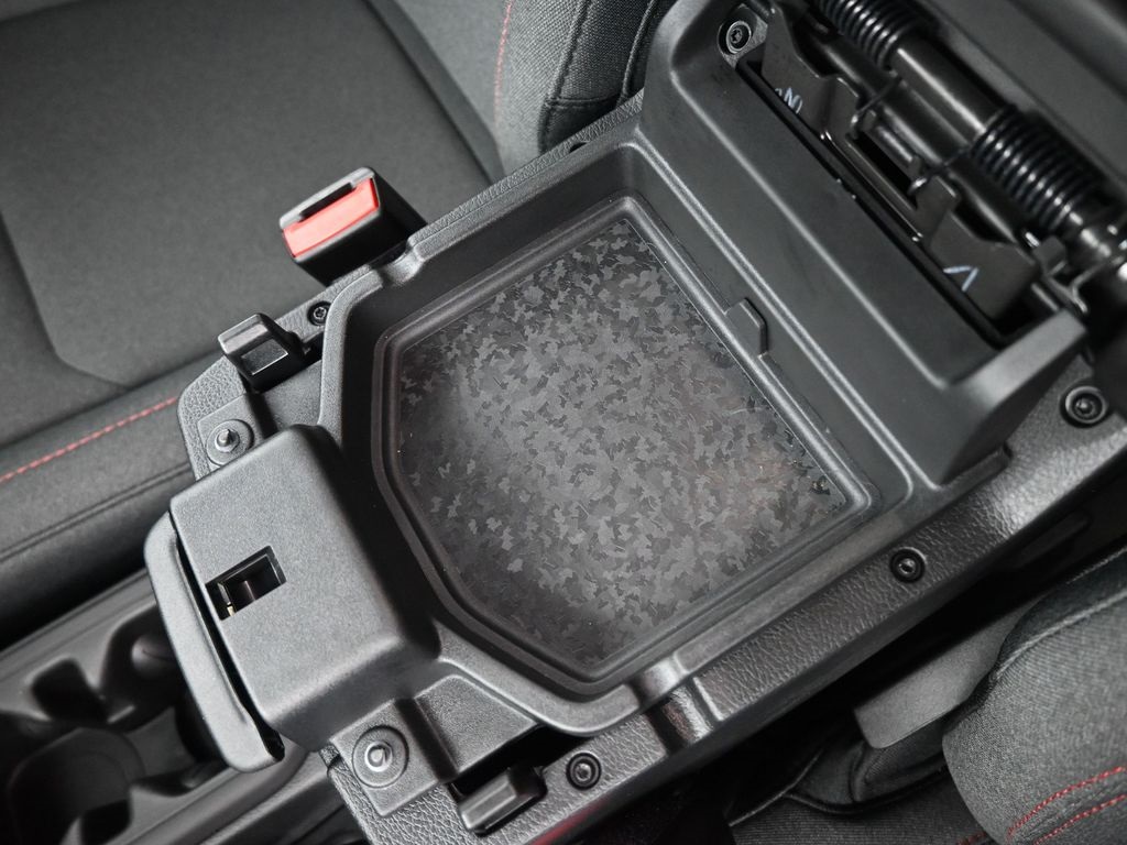 2024 Jeep Wrangler Rubicon photo 3