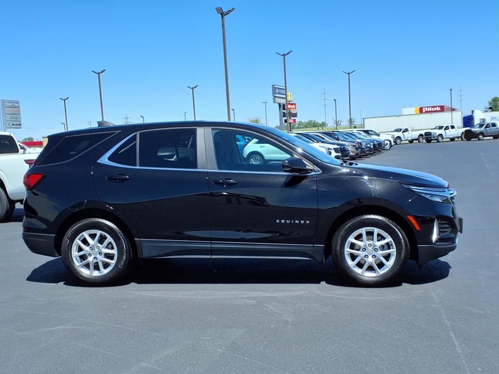 2022 Chevrolet Equinox photo 2