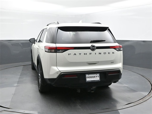2022 Nissan Pathfinder SV photo 4