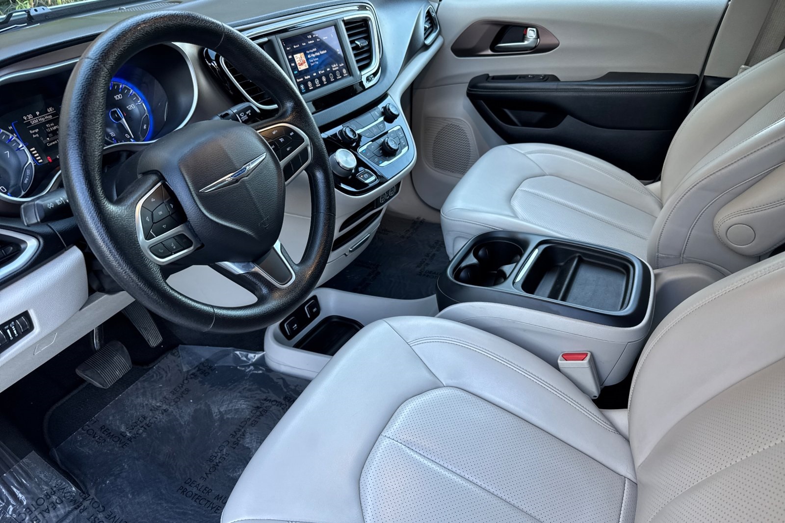 2021 Chrysler Voyager LXi photo 13
