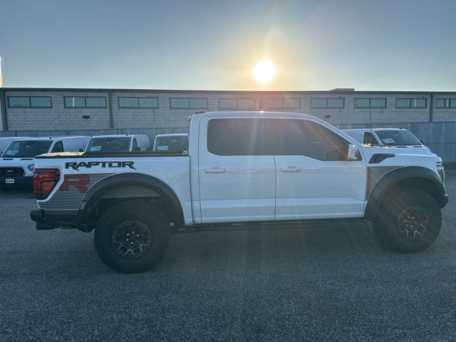 2024 Ford F-150 Raptor photo 4