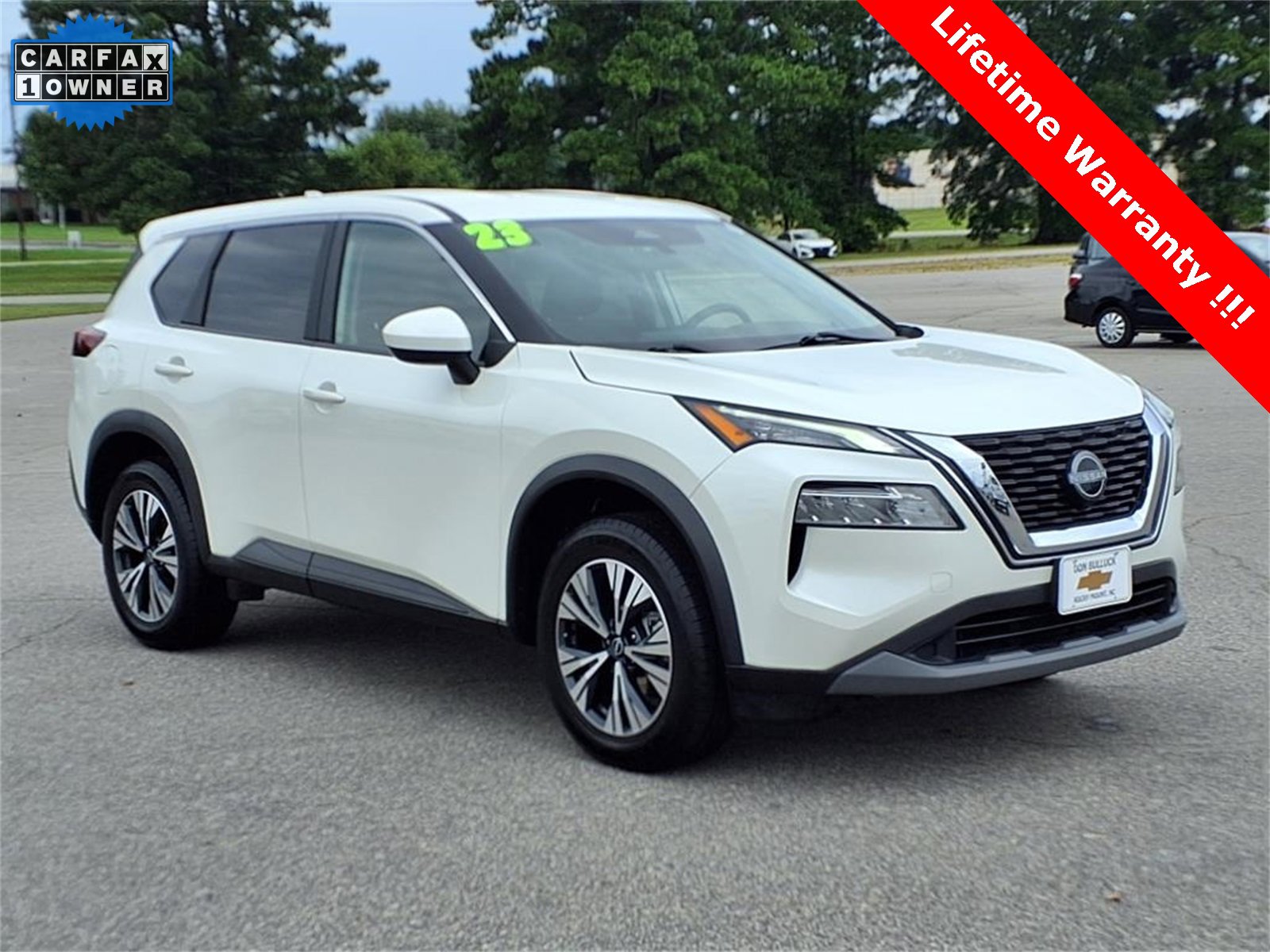 2023 Nissan Rogue SV photo 4