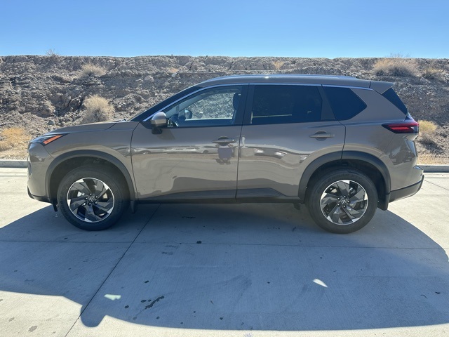 2025 Nissan Rogue SV photo 4