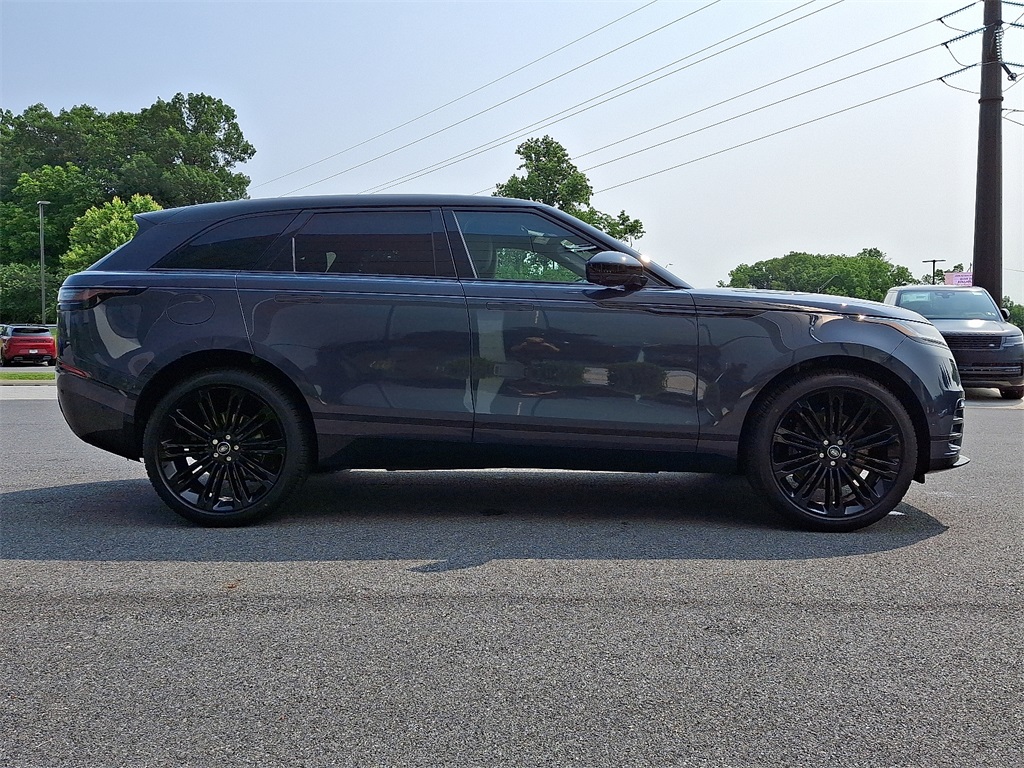2026 Land Rover Range Rover Velar SE photo 3