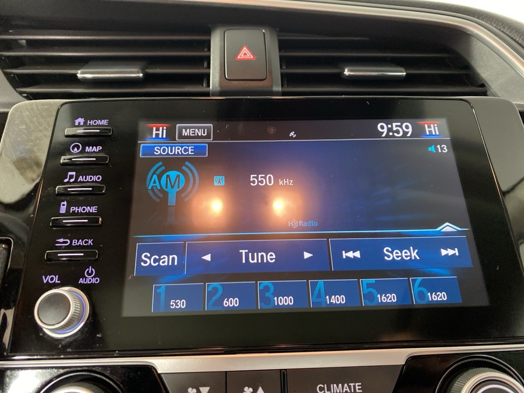 2019 Honda Civic Touring photo 16