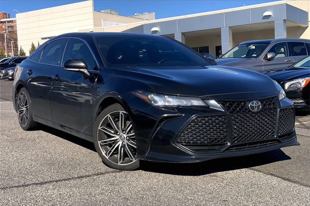 2019 Toyota Avalon XSE's photo