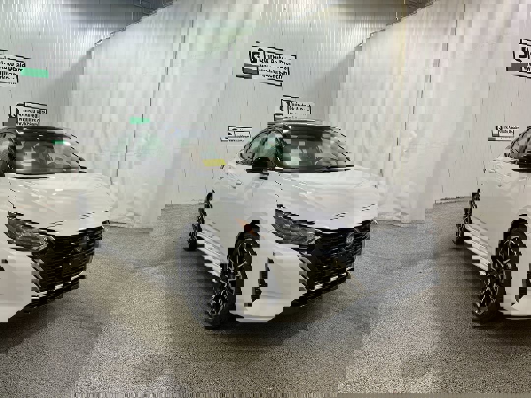 2025 Nissan Sentra SR photo 3