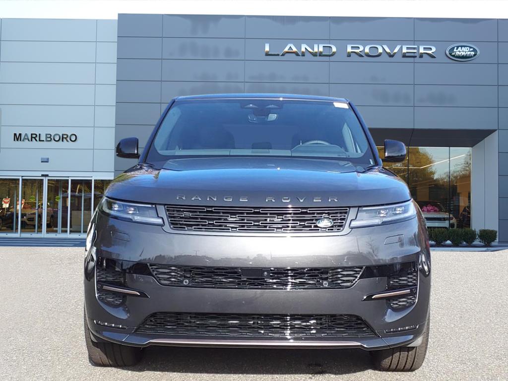 2025 Land Rover Range Rover Sport SE photo 8