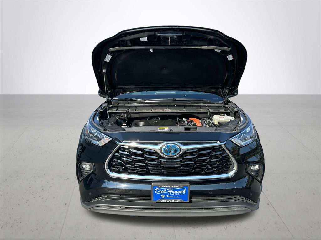 2020 Toyota Highlander Limited photo 4