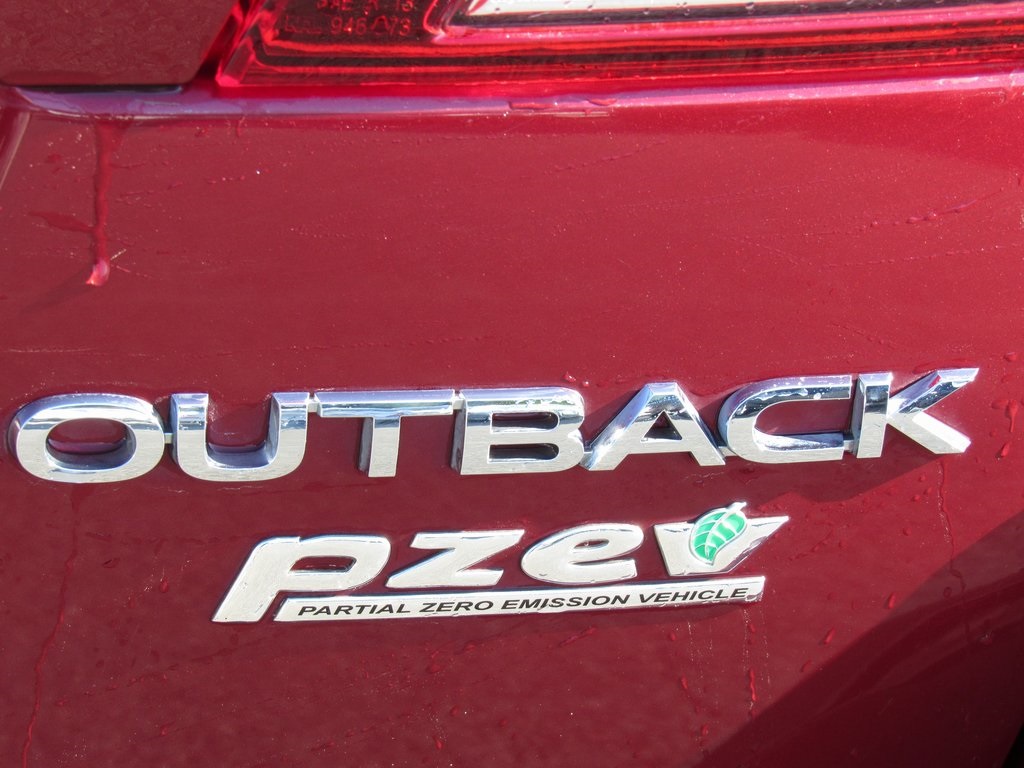 2016 Subaru Outback Limited photo 9
