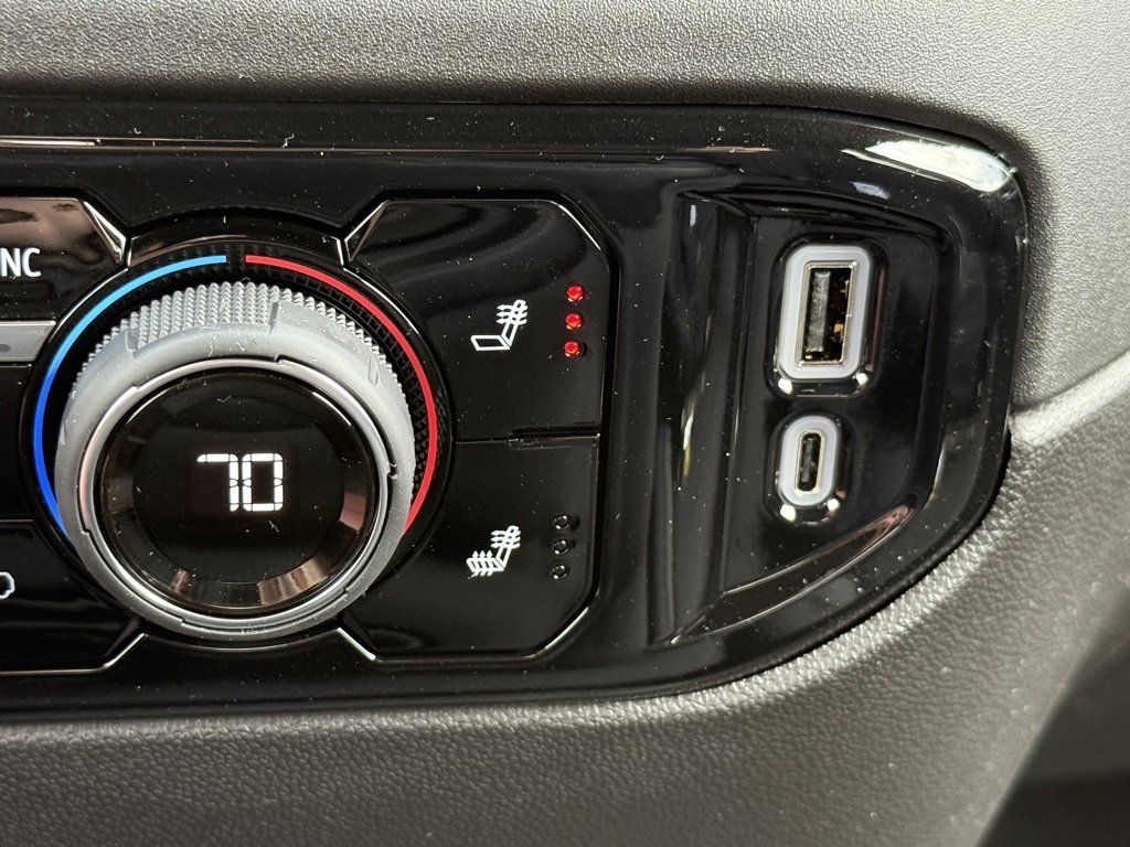 2025 Chevrolet Silverado 1500 LT photo 25