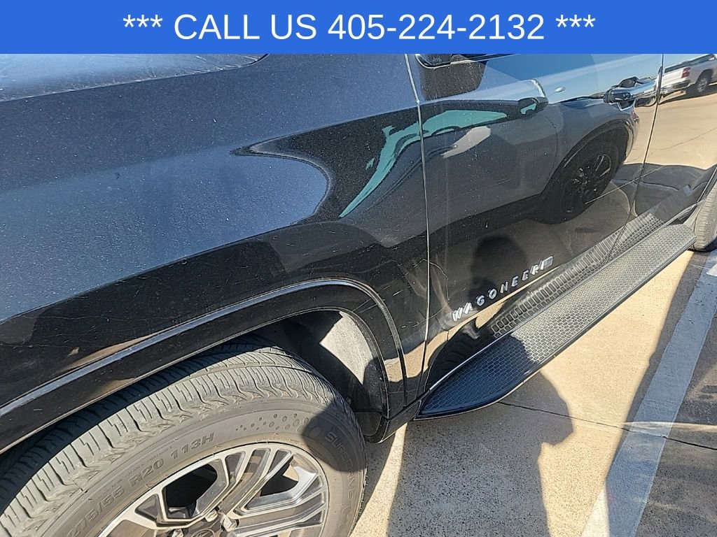 2023 Jeep Wagoneer L Series II photo 2