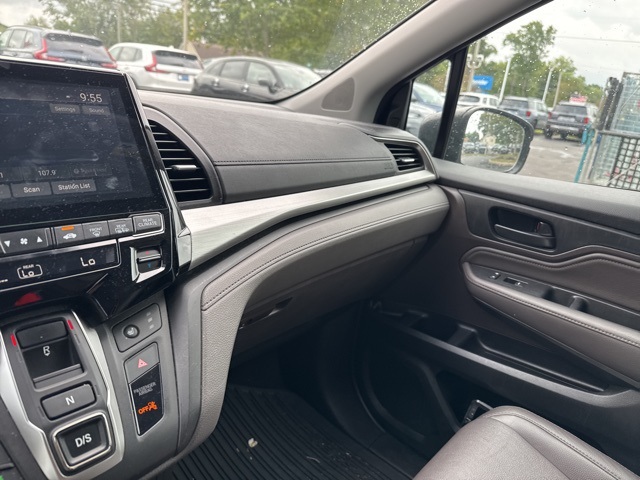 2019 Honda Odyssey Touring photo 25