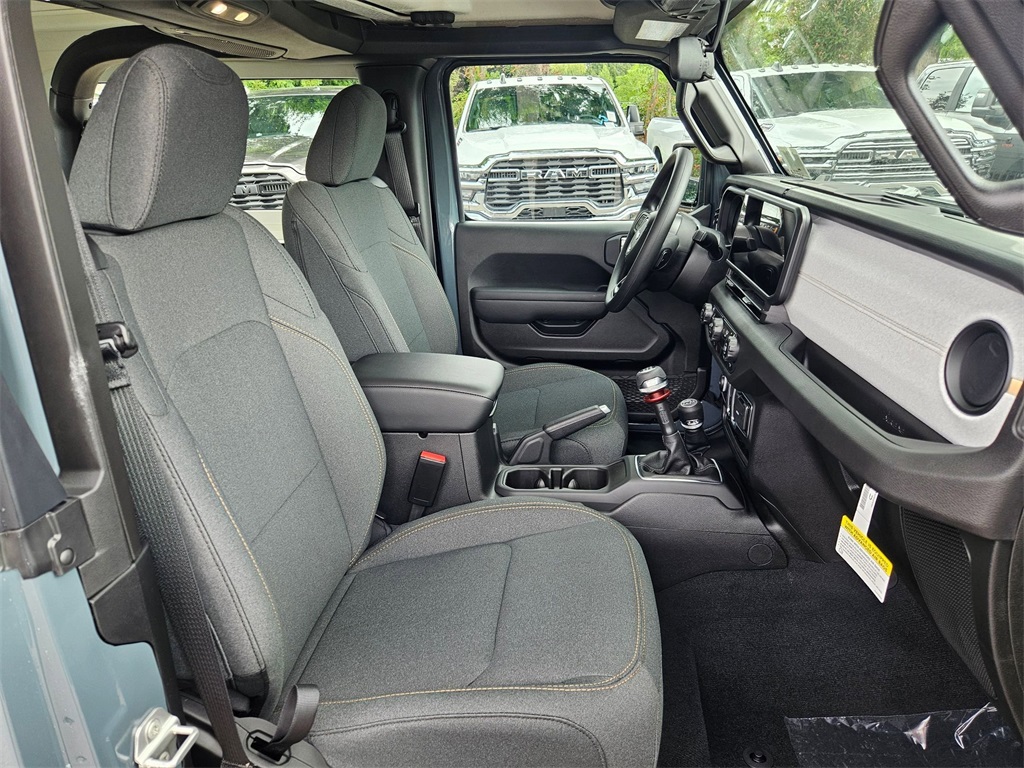 2025 Jeep Wrangler Sport photo 17