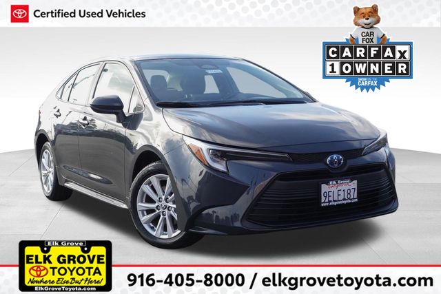 2024 Toyota Corolla LE's photo