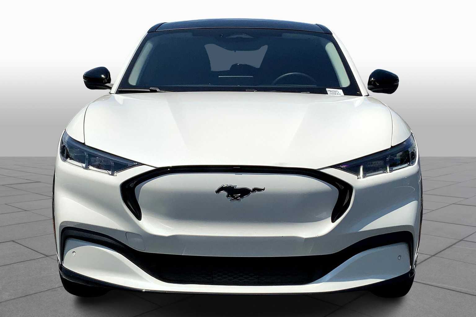 2023 Ford Mustang Mach-E Premium photo 2