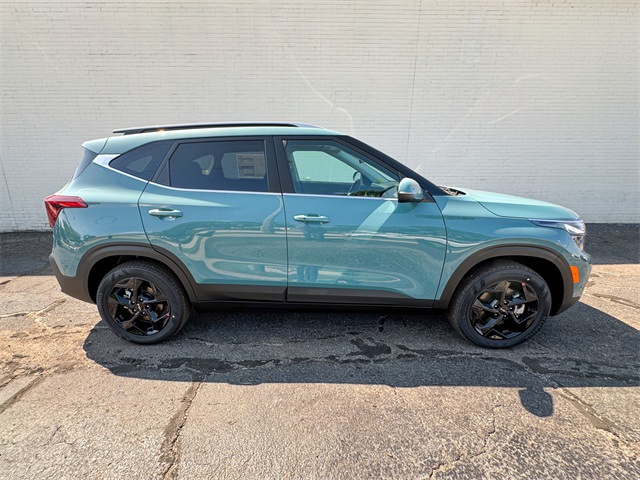 2026 Kia Seltos EX photo 2