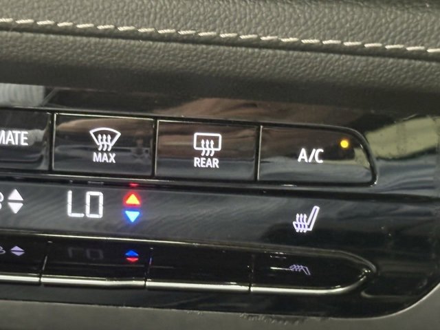 2023 Buick Envision Essence photo 26