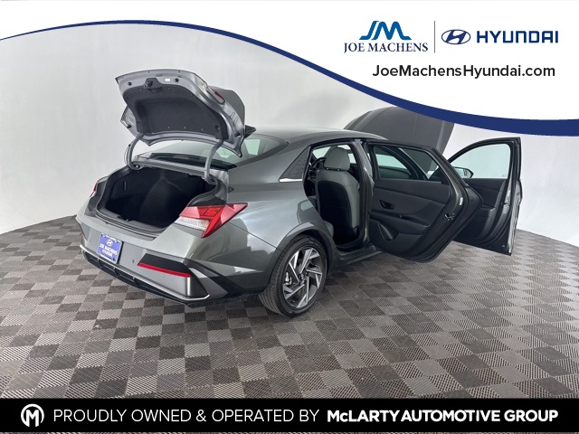2024 Hyundai Elantra Hybrid Limited photo 12