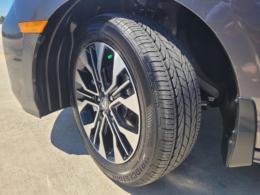 2026 Honda Odyssey Elite photo 8