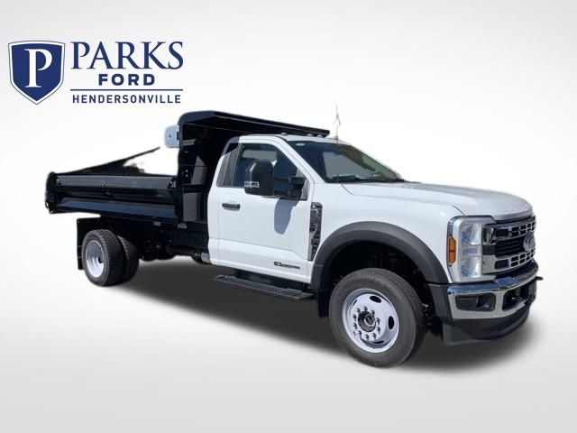 2025 Ford F-550 Super Duty Chassis Cab XL's photo