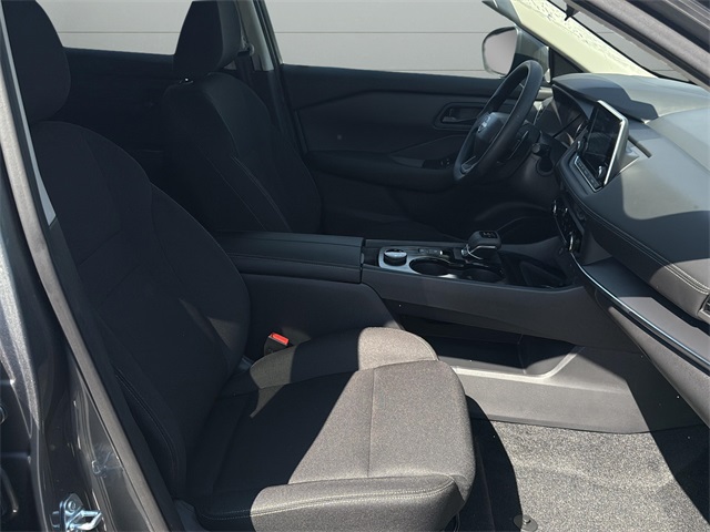2026 Nissan Rogue S photo 28