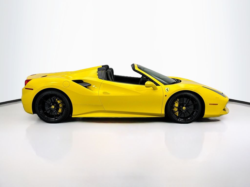 2017 Ferrari 488 Spider photo 4