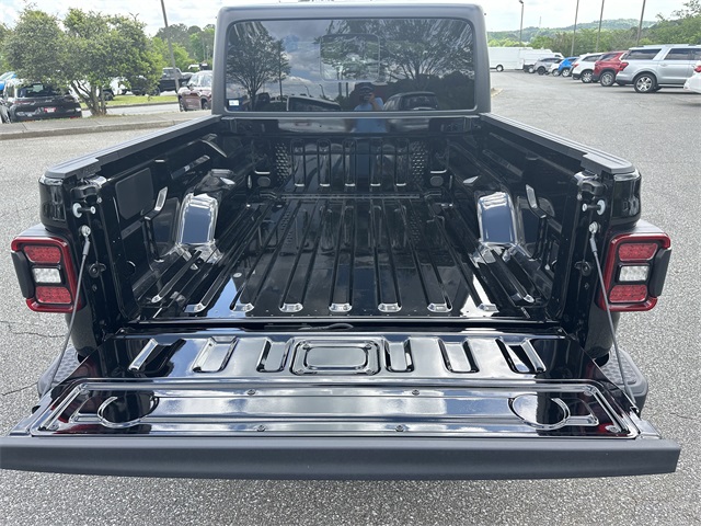 2025 Jeep Gladiator Sport S photo 17
