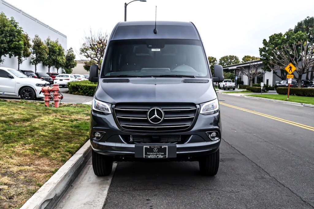 New 2024 MercedesBenz Sprinter Cargo Van Minivan/Van in Costa Mesa 