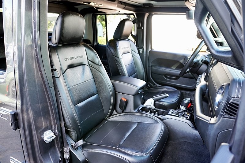Certified Used 2021 Gray Jeep Overland image 14