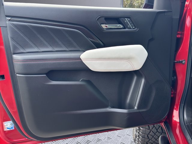 2025 Gmc Canyon AT4X photo 13