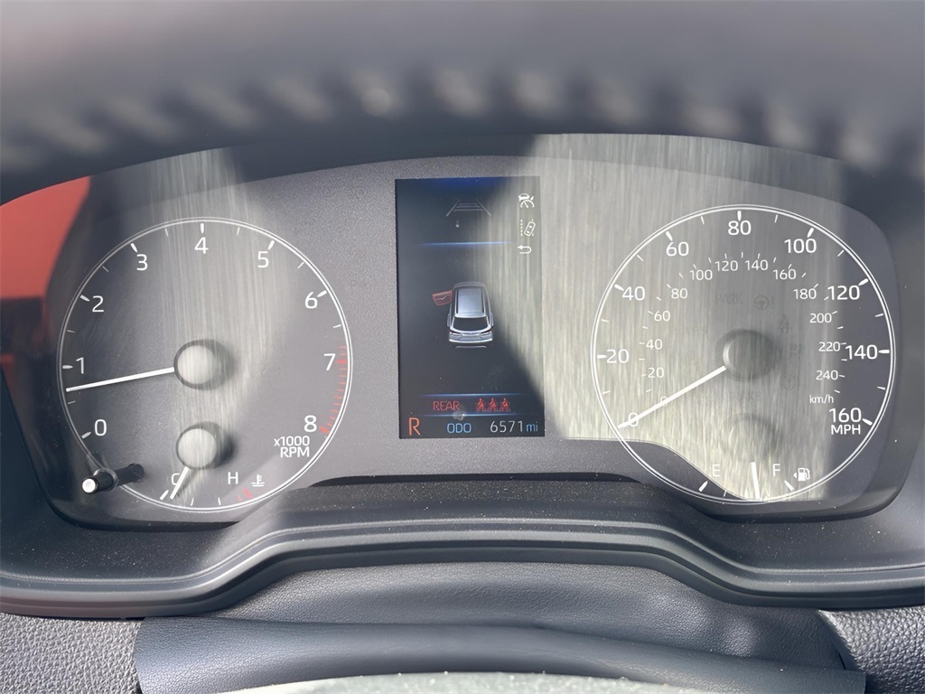 2024 Toyota Corolla Cross LE photo 18