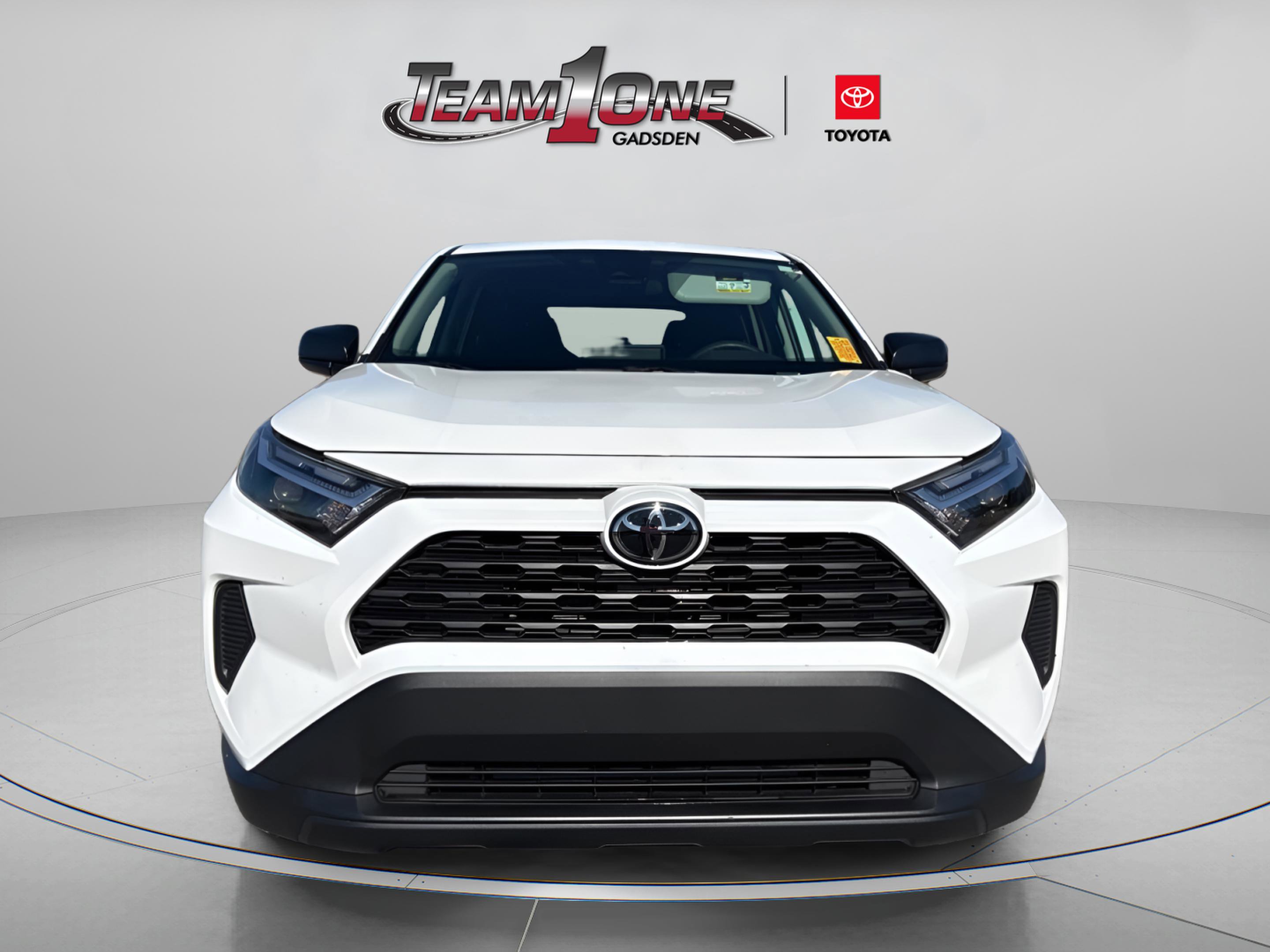 2025 Toyota RAV4 LE photo 2