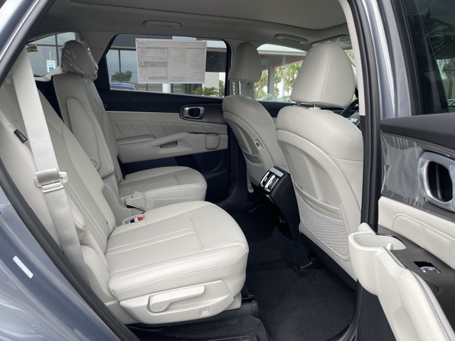 2025 Kia Sorento SX photo 19
