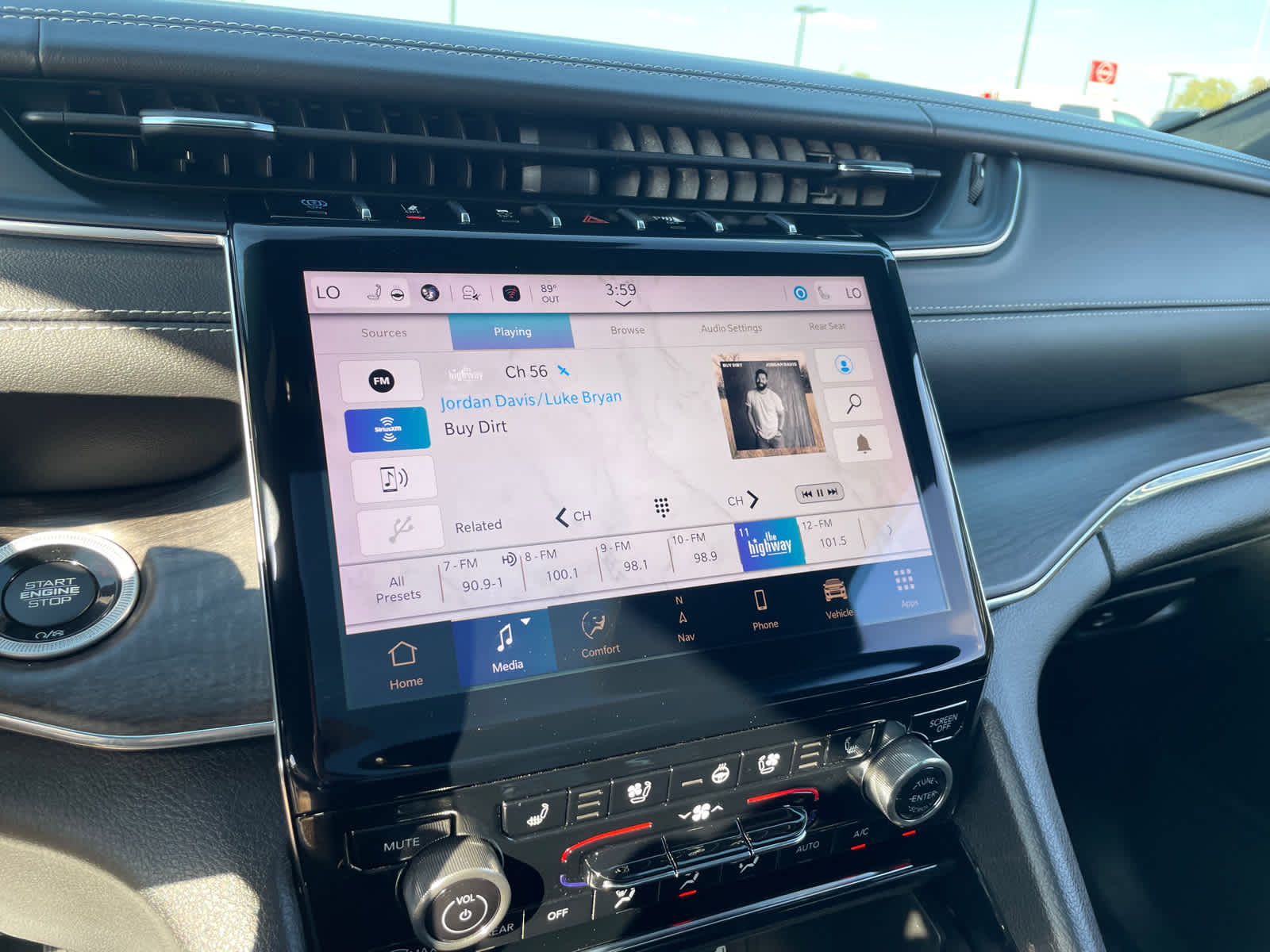 2023 Jeep Cherokee Overland 4xe photo 21