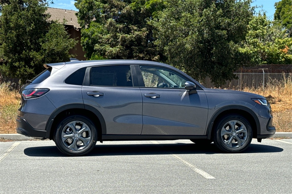 2026 Honda HR-V LX photo 2
