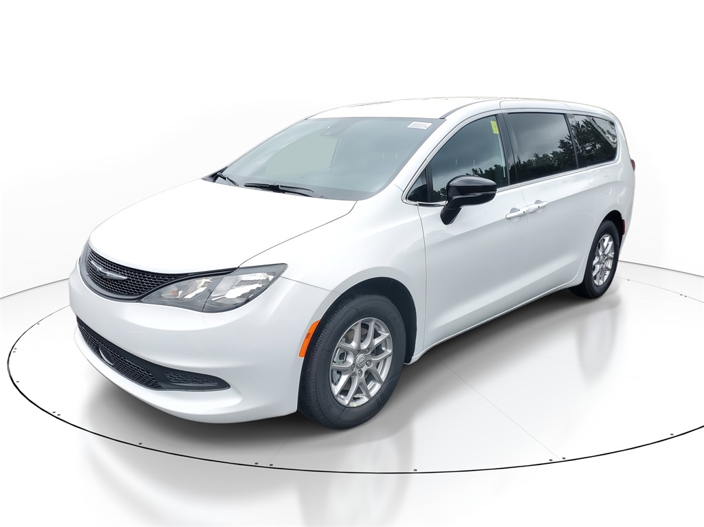 2026 Chrysler Voyager LX photo 2