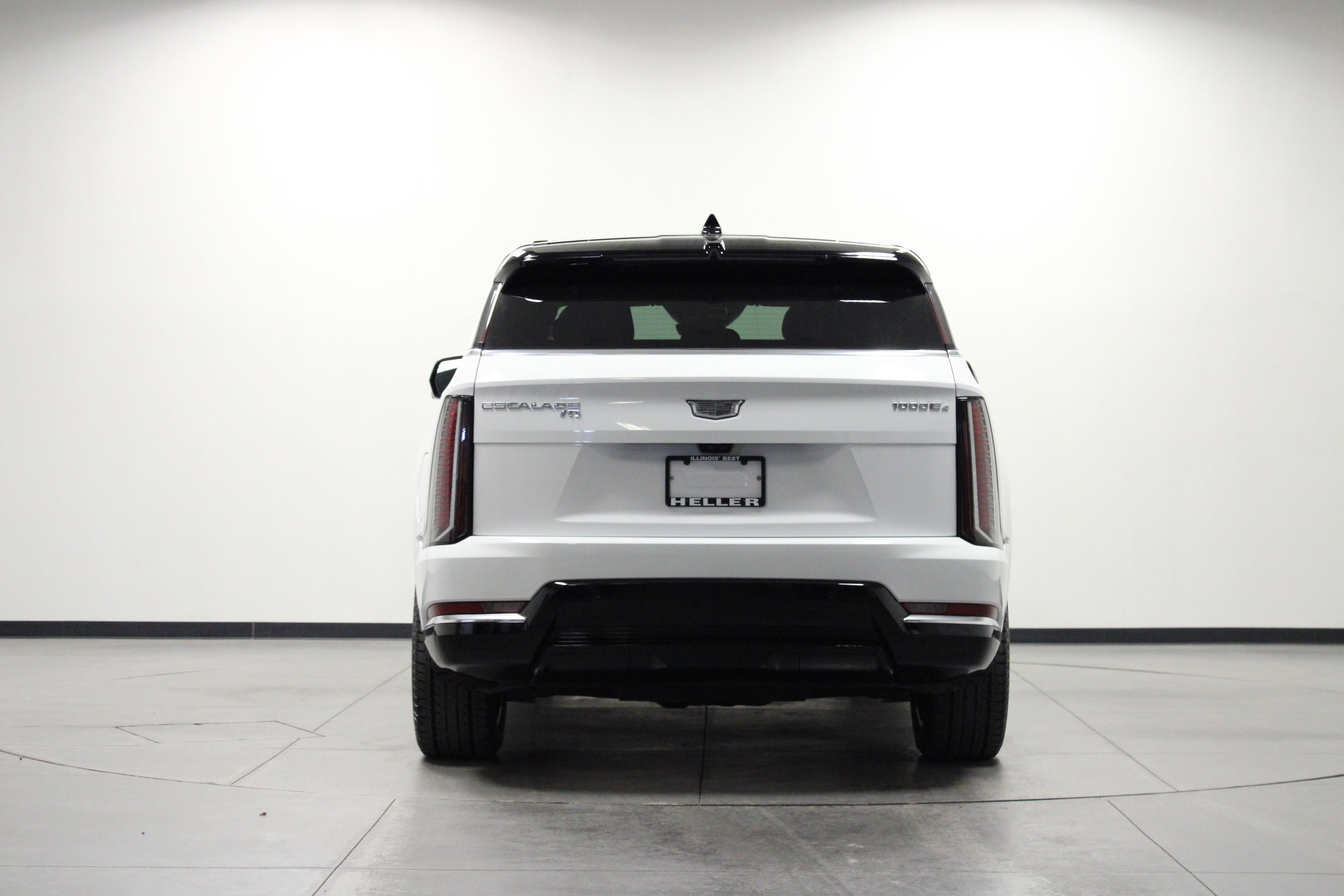 2025 Cadillac Escalade IQ Luxury photo 4