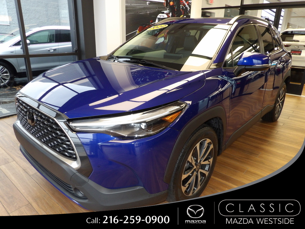 2022 Toyota Corolla Cross XLE's photo