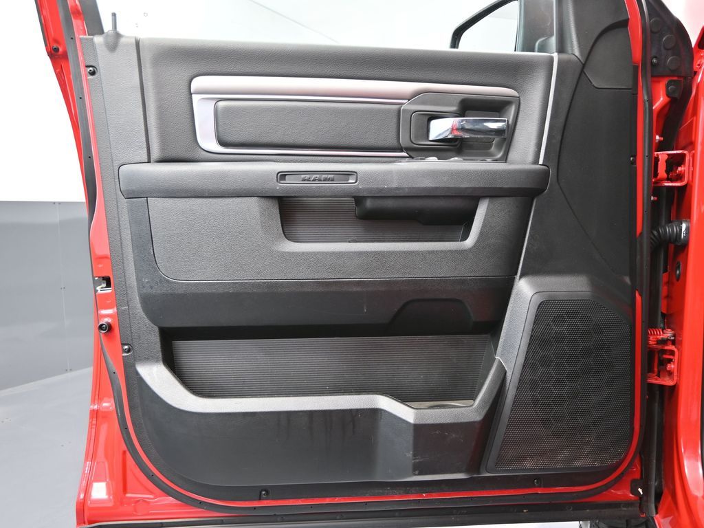 2024 Ram 1500 Classic Warlock photo 11