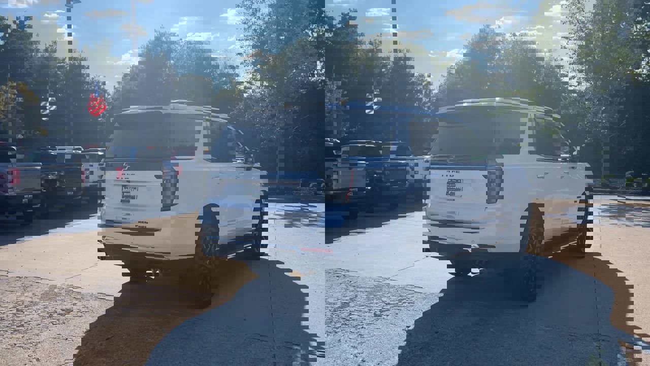 2025 Chevrolet Tahoe Premier photo 8