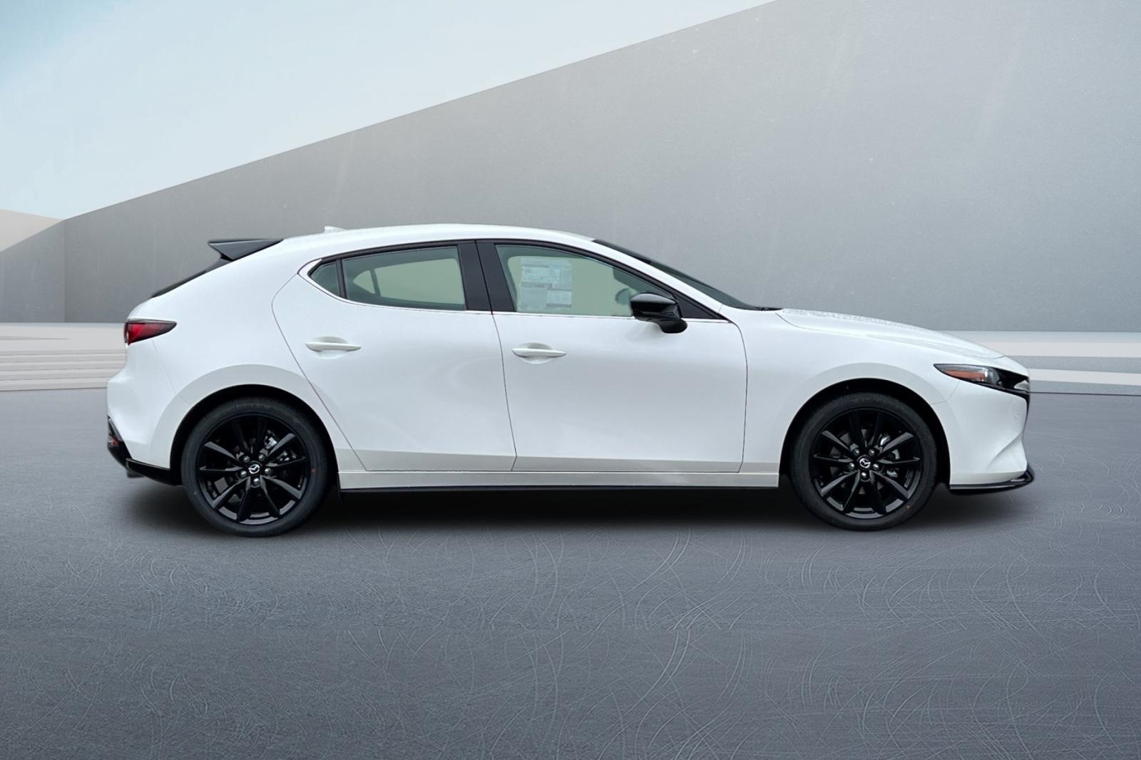 2024 Mazda Mazda3 Hatchback 2.5 Turbo Premium Plus photo 2