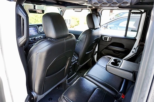 2022 Jeep Wrangler Unlimited Sahara 4xe photo 17