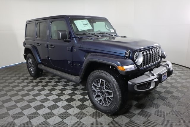 2025 Jeep Wrangler Sahara photo 2