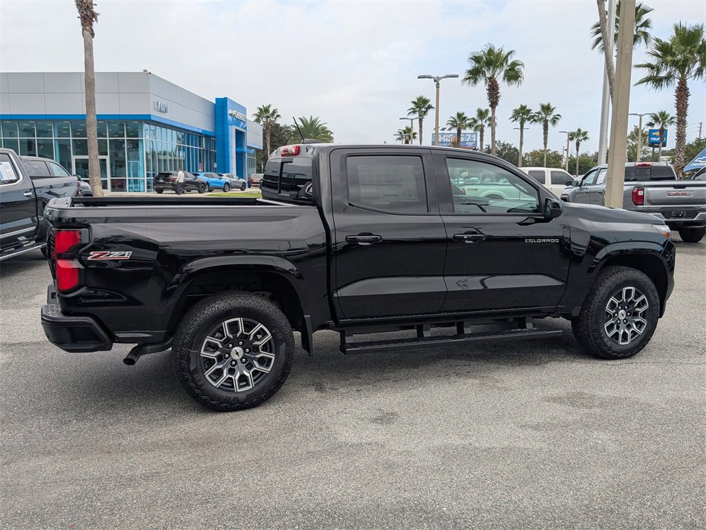 2026 Chevrolet Colorado Z71 photo 3
