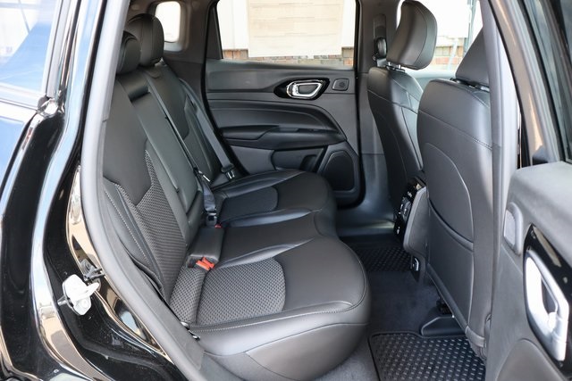 2025 Jeep Compass Altitude photo 40
