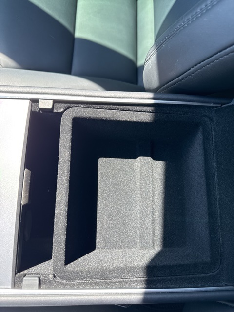 2024 Tesla Model Y Long Range photo 18