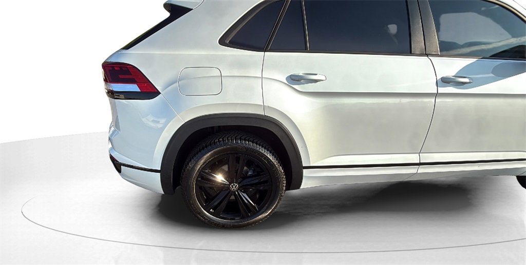 2023 Volkswagen Atlas Cross Sport SEL R-Line photo 11